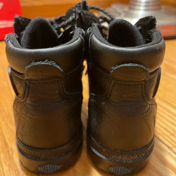 Palladium kids size 9 US,very good condition - Picture 4 of 7
